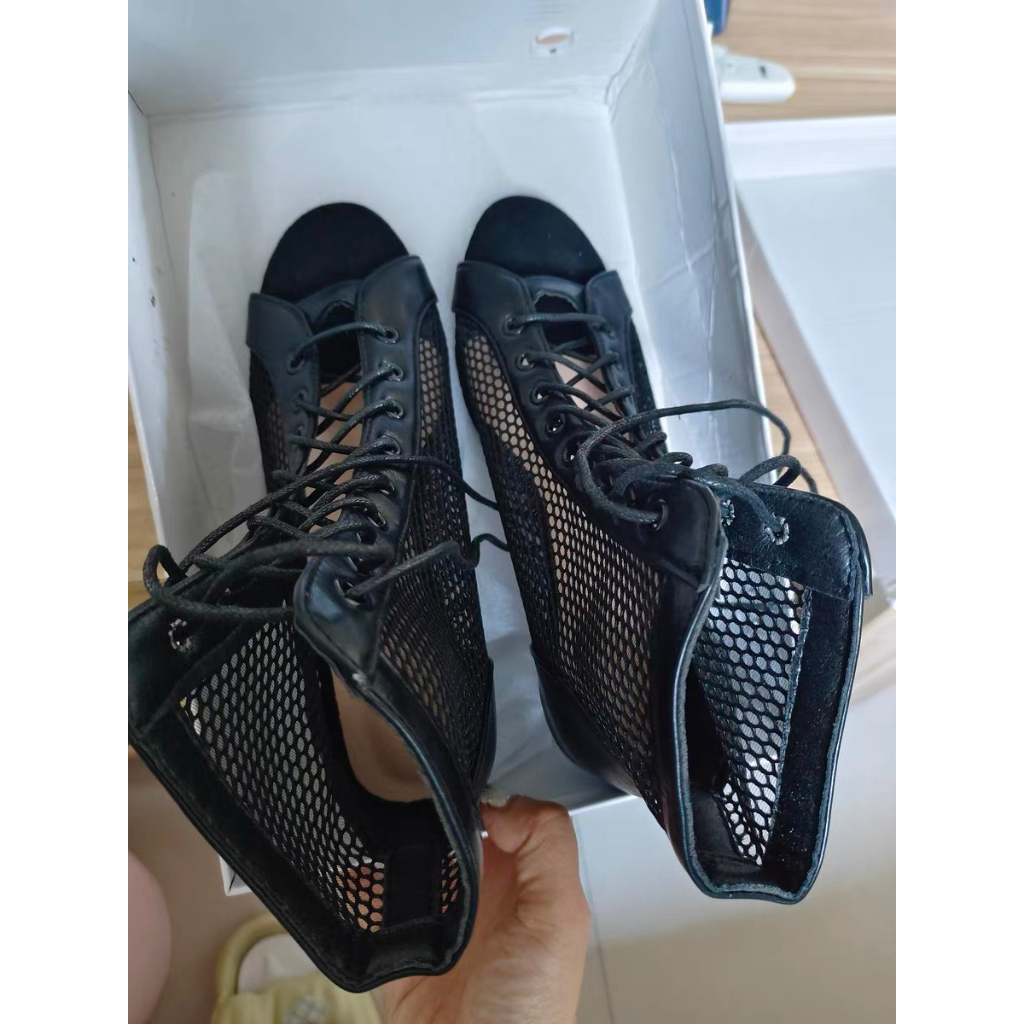 Size 34-41 Boots lưới đen/trắng hở mũi gót nhọn 11cm sang chảnh