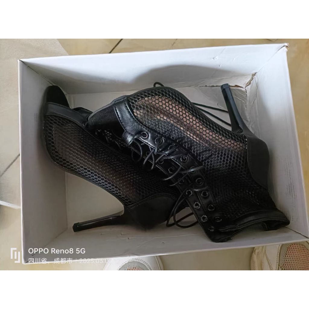 Size 34-41 Boots lưới đen/trắng hở mũi gót nhọn 11cm sang chảnh