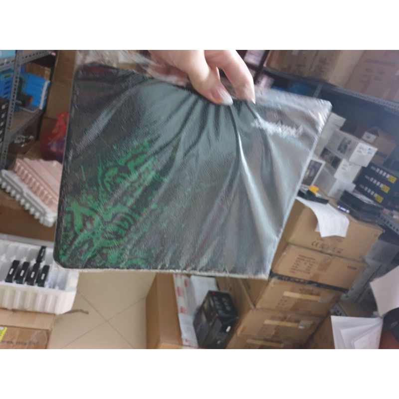 Bàn di 𝐑𝐚𝐳𝐞𝐫 𝐆𝐨𝐥𝐢𝐚𝐭𝐡𝐮𝐬 3ly size 25*30*4 bo viền