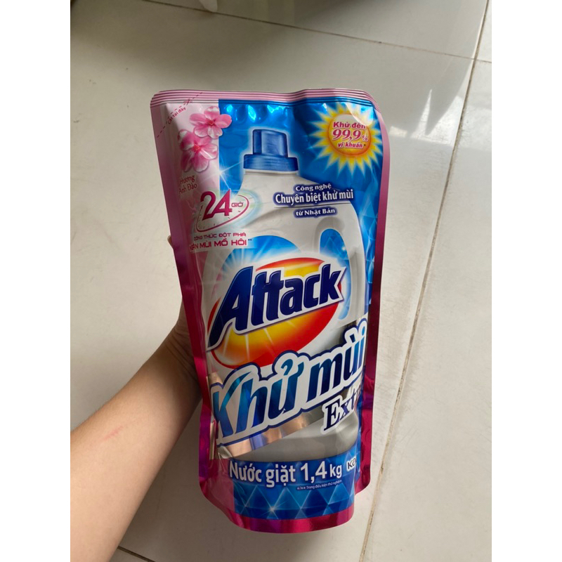 Nước Giặt Attack Khử Mùi Extra - Hương Anh Đào chai 2,4kg