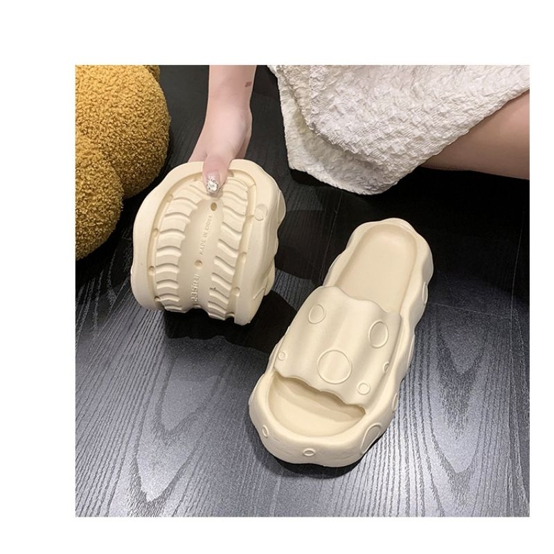 Dép quai ngang đế cao 5cm chất liệu eva hoạ tiết bong bóng ngộ nghĩng