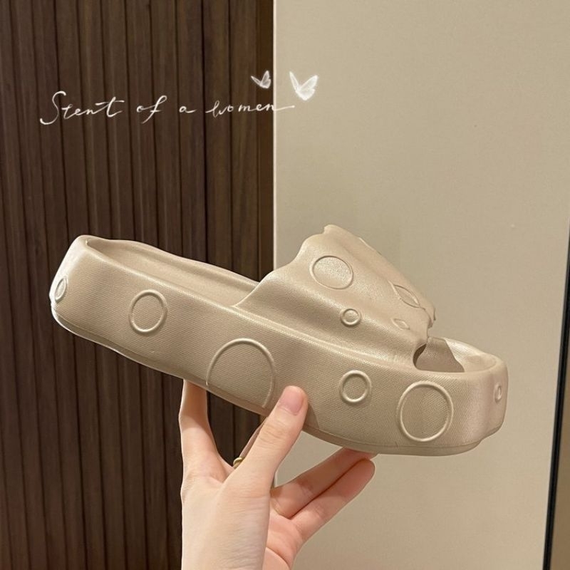 Dép quai ngang đế cao 5cm chất liệu eva hoạ tiết bong bóng ngộ nghĩng