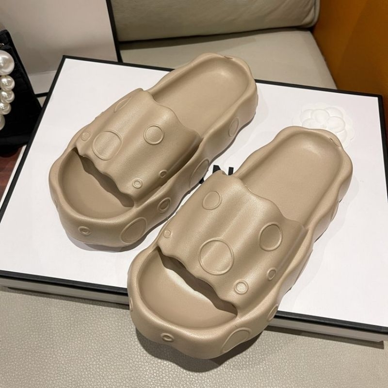 Dép quai ngang đế cao 5cm chất liệu eva hoạ tiết bong bóng ngộ nghĩng