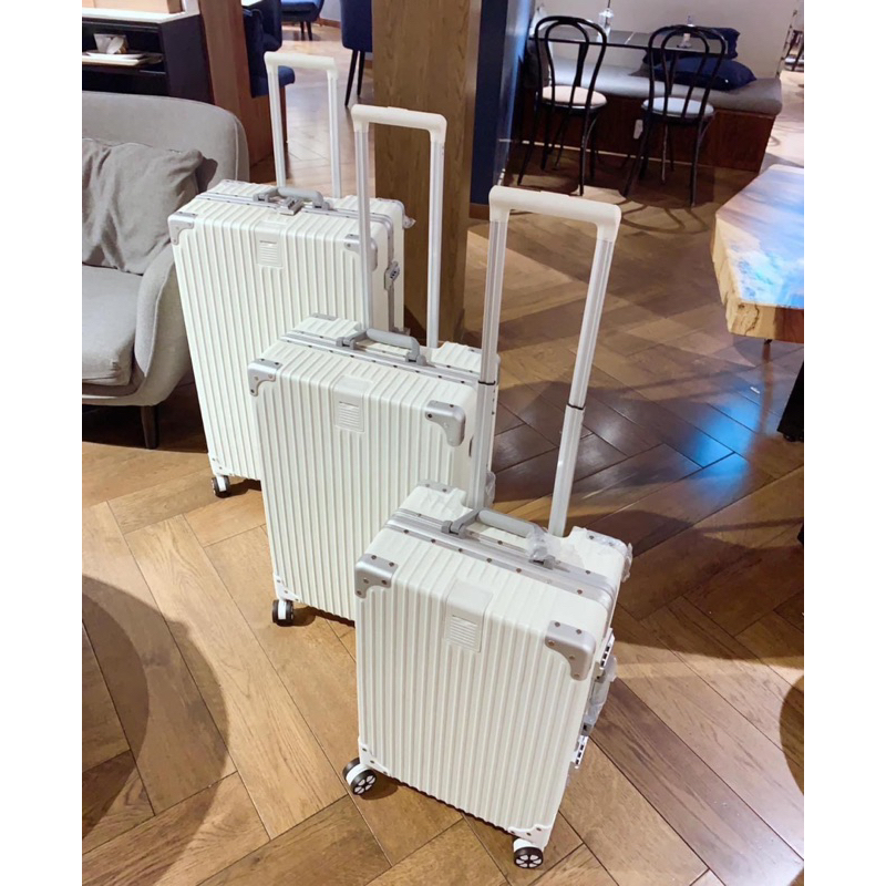 Vali khung nhôm khóa sập hàng nội địa Trung Quốc 🇨🇳 . có Size 20-24-28.