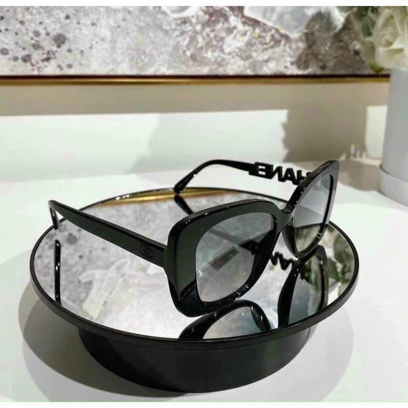 Kính thời trang nữ CD chữ đính đá sang chảnh- Kính mát 3 màu nữ tính