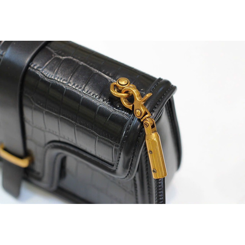 Túi xách nữ đeo chéo chất liệu da vân bóng màu đen