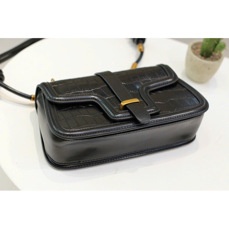 Túi xách nữ đeo chéo chất liệu da vân bóng màu đen