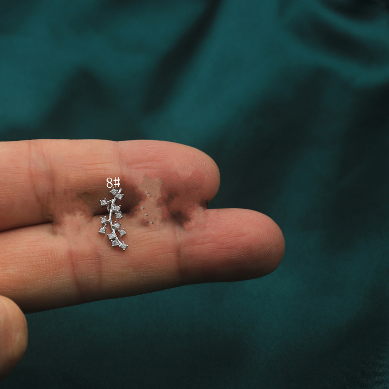 Khuyên titan cành lá đính đá lấp lánh KL11