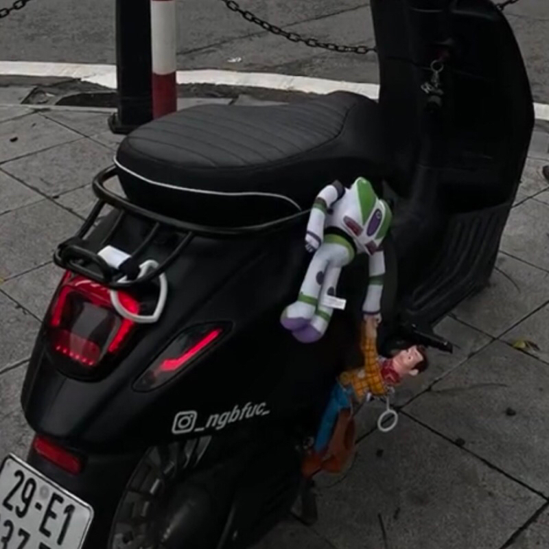 TEM DÁN XE TÊN THEO YÊU CẦU