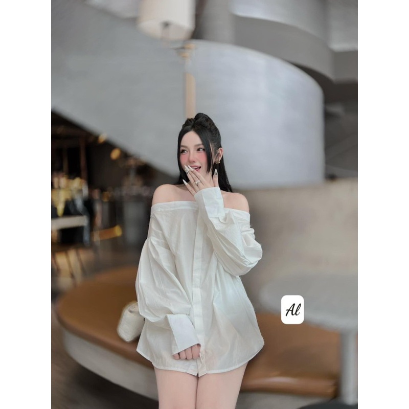 Set chân váy kèm áo sơmi trễ vai hot