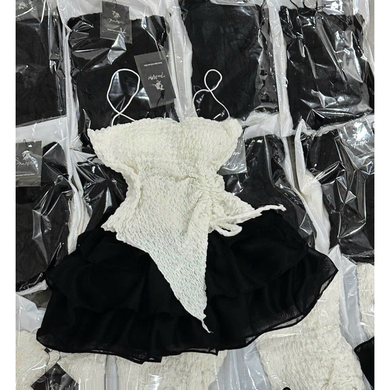 Set áo 2 dây tà nhọn rút dây kèm chân váy tầng có lot - Bộ áo 2 dây tà nhọn rút dây kèm chân váy