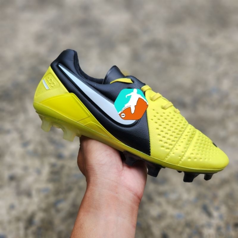 Giày bóng đá CTR360 Maestri III FG - Phù hợp sân cỏ tự nhiên