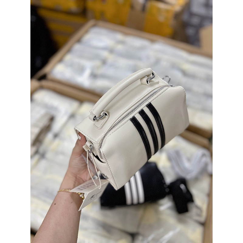 Túi xách kẻ ba sọc đưo chéo siêu xinh