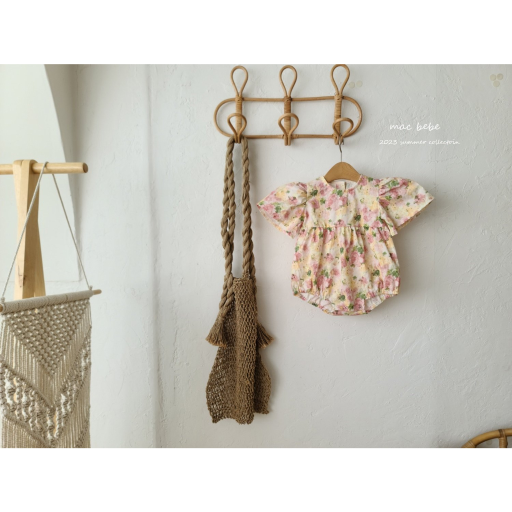 Macbebe Bodysuit hoa cho bé gái Hàn Quốc