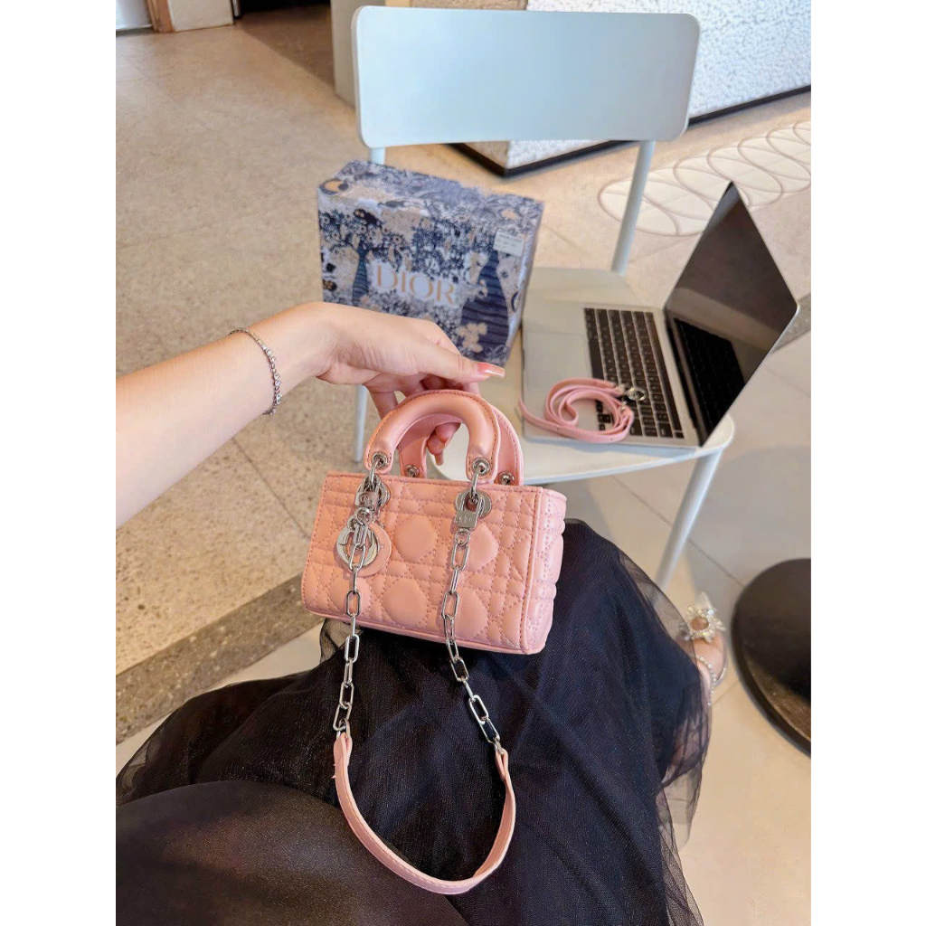 Túi DIO LADY sz 17cm để vừa điện thoại, hàng fullbox siêu đẹp. Túi đeo chéo túi ví hàng xịn