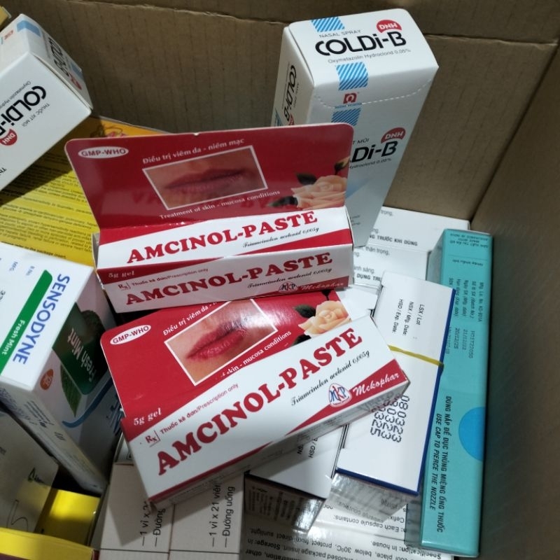xức lỡ miệng Amcinol tuýp 5g