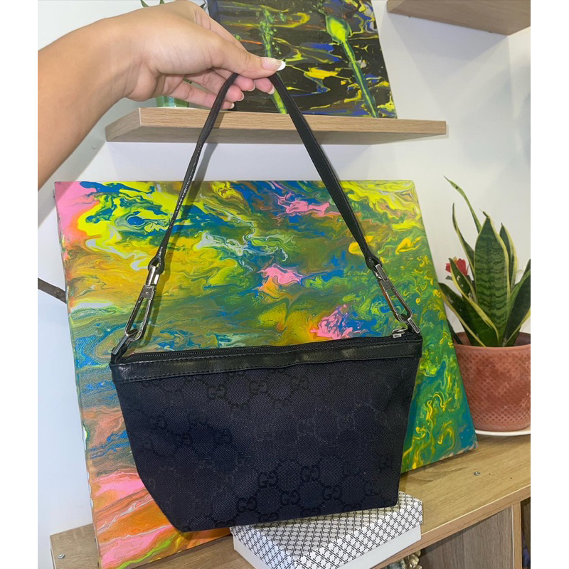 Túi Gucci Monogram Pochette