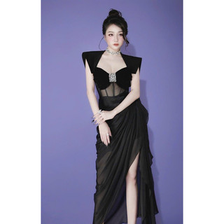 ĐẦM CỔ U XẾP LY PHỐI BÈO ĐÍNH ĐÁ