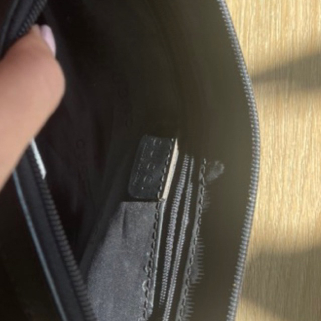 Túi Gucci Monogram Pochette