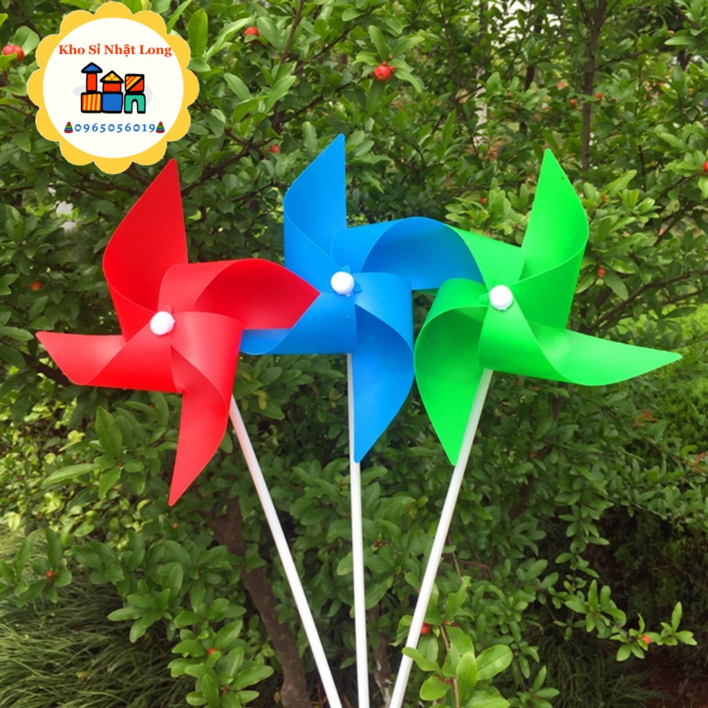 10 chong chóng nhựa kèm cây cầm