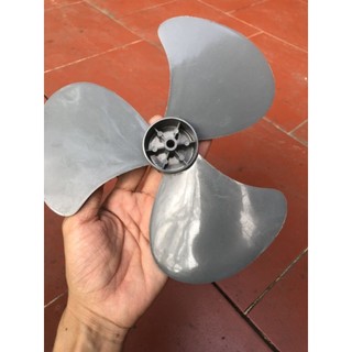 cánh quạt b2