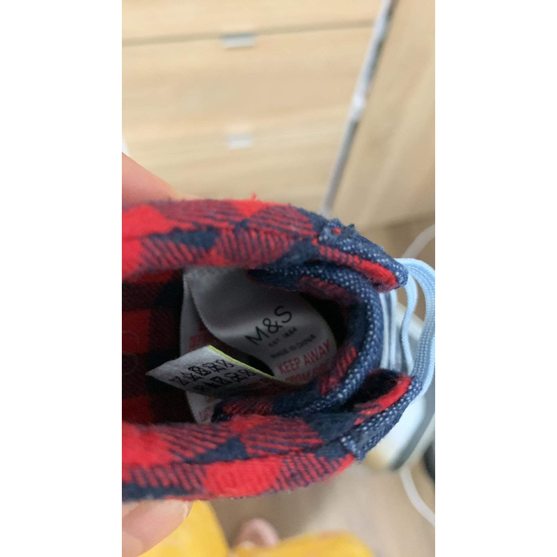 Giày trẻ em hiệu M&S