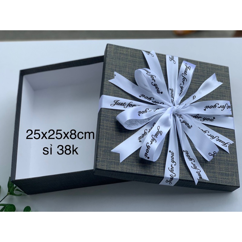 Hộp vuông size lớn, rộng 25cm cao 8cm
