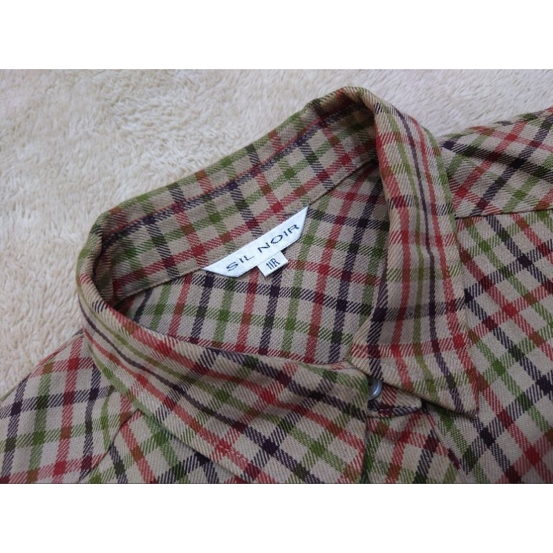 Áo sơ mi kiểu nữ SIL NOIR kẻ sọc caro màu nâu nhạt tay dài có 2 túi trước ngực chất vải dày dặn