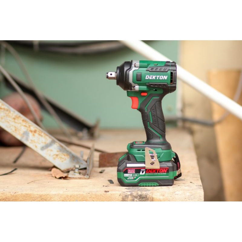 Máy bắn bulon pin Dekton M21 IW550PRO 550Nm