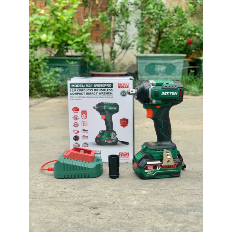 Máy bắn bulon pin Dekton M21 IW550PRO 550Nm