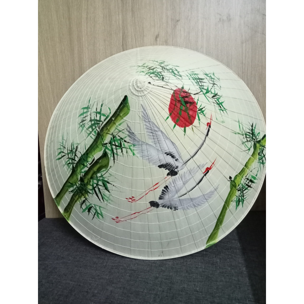 Nón lá kè vẽ hoa văn chim hạc