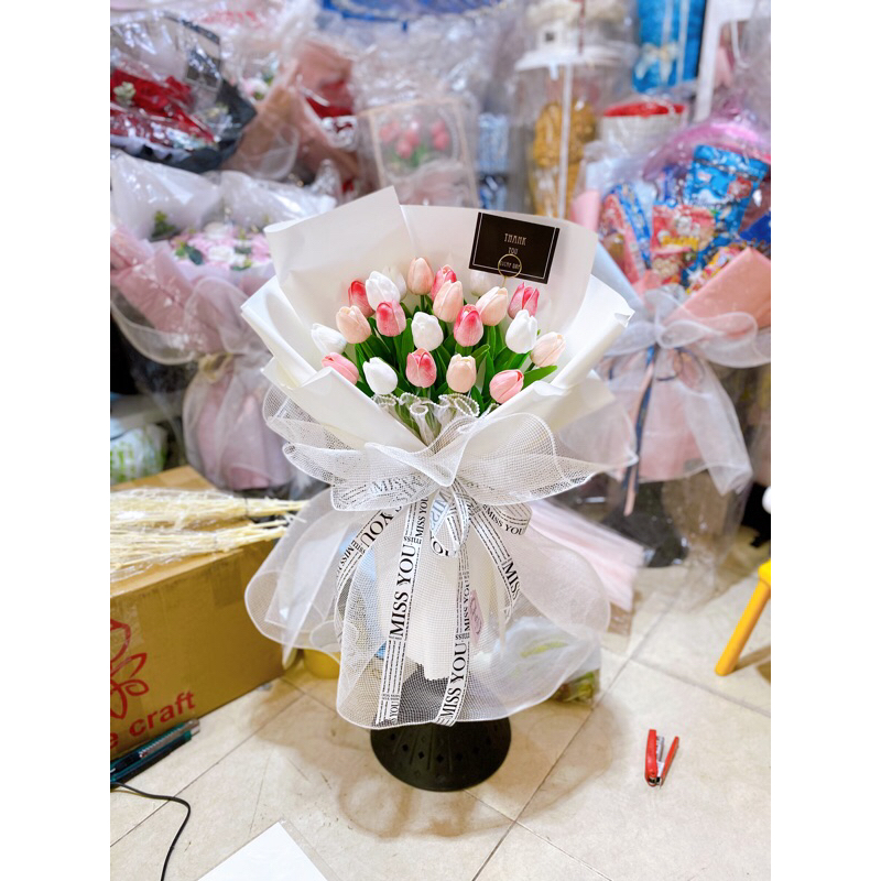 BÓ HOA TULIP MIX 17 BÔNG