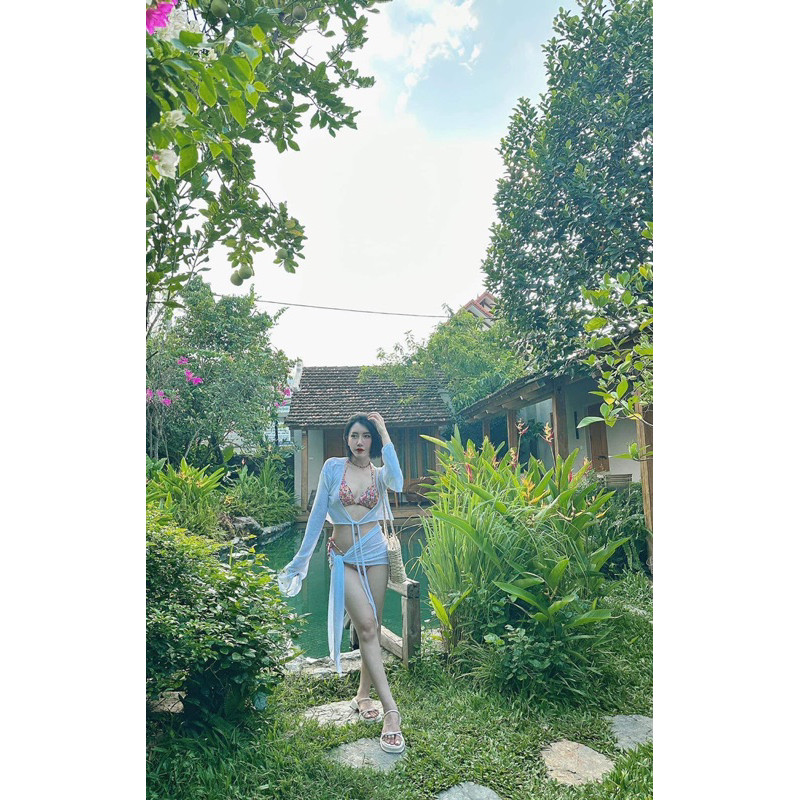 SET ÁO BUỘC DÂY VÀ KHĂN QUẤN MẶC NGOÀI BIKINI