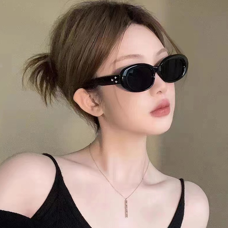 Kính mắt y2k đen BEAR18 phong cách cá tính dành cho nam và nữ