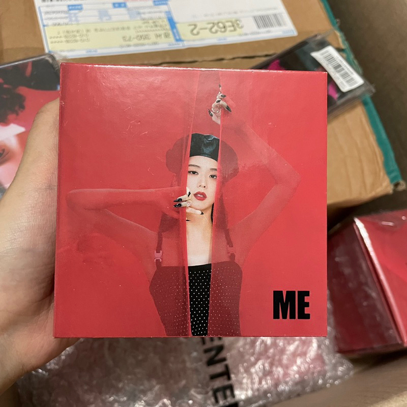 Jisoo Blackpink First Single ME Kit Album | Ảnh thật