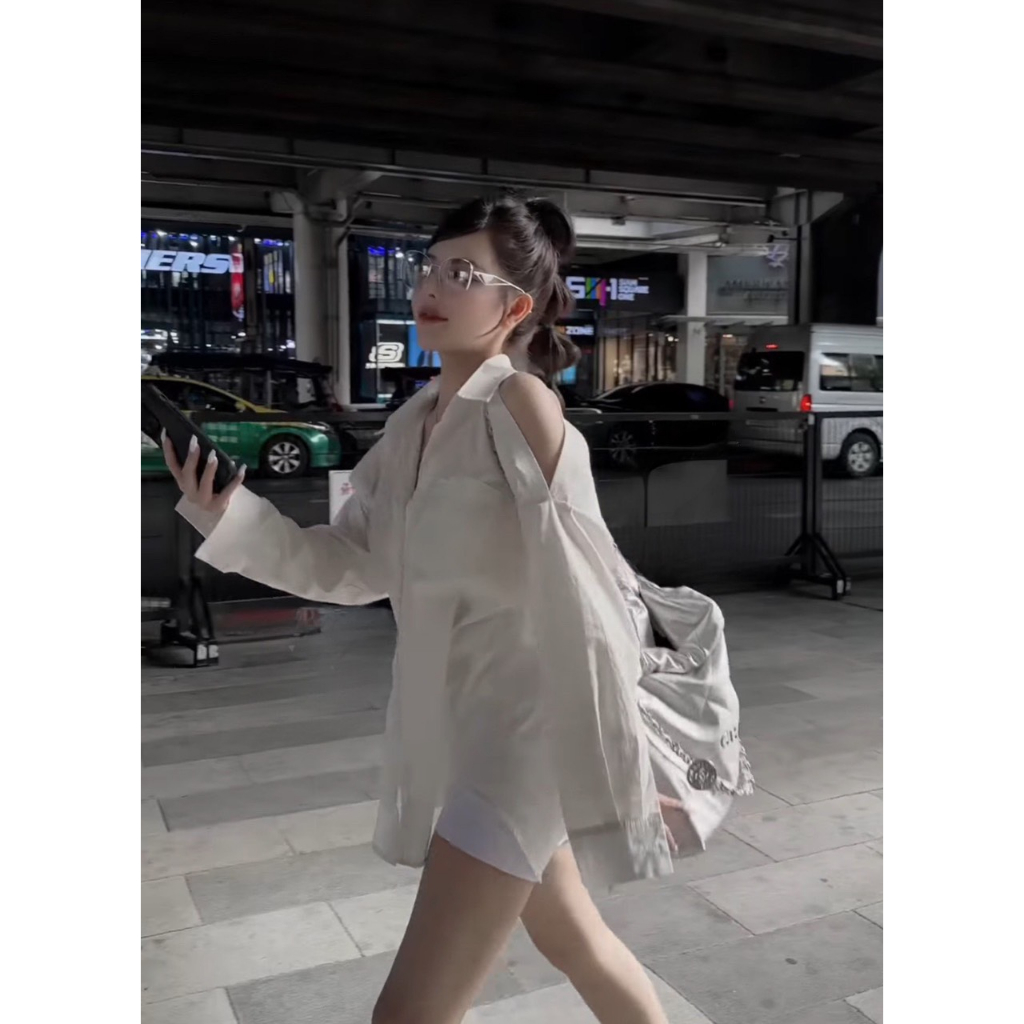 Sơ mi hở vai hot mai phương bùi