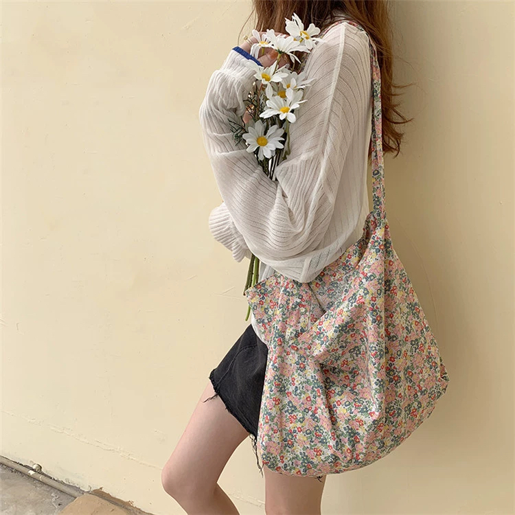 (Có sẵn) Floral totebag Túi tote vải hàn quốc đeo chéo hoa nhí cơ bản