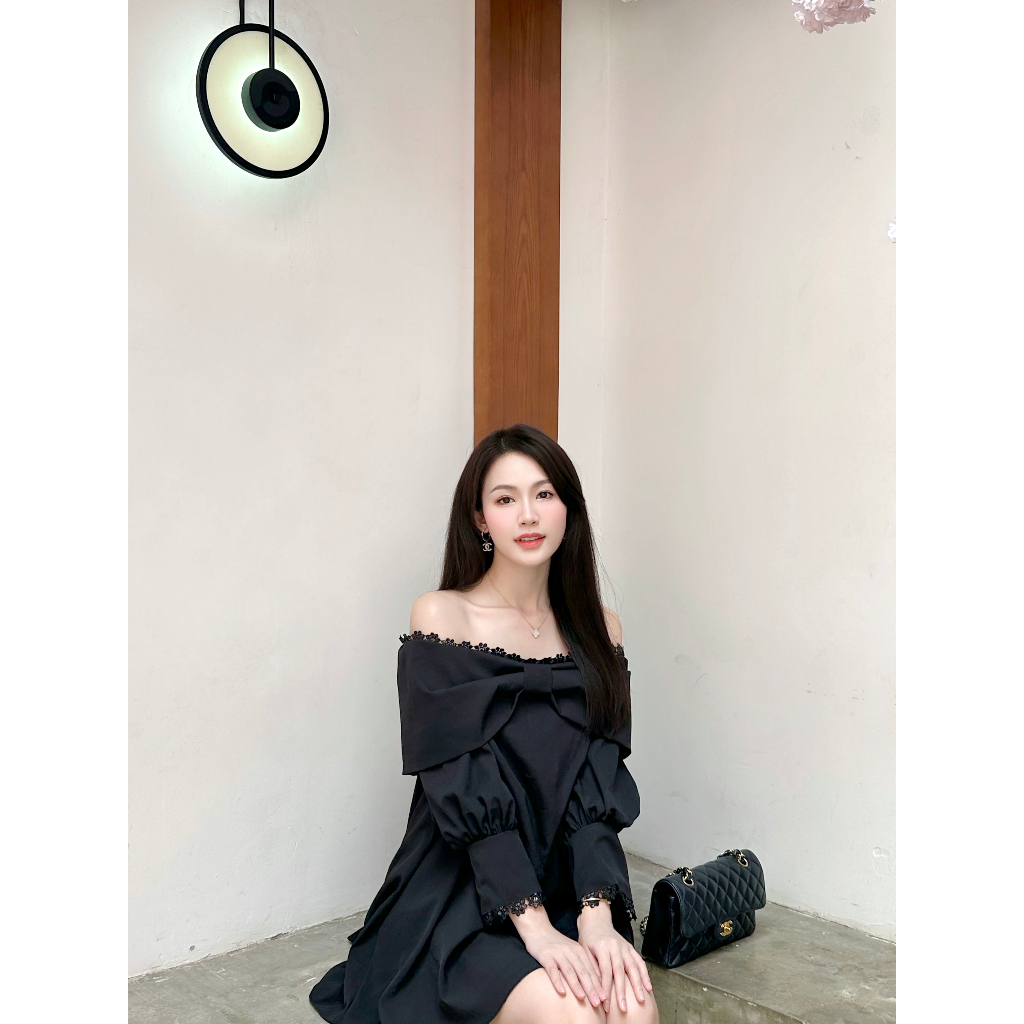 Jiny Dress váy xinh trễ vai phối viền ren hoạ tiết nơ AGUJA