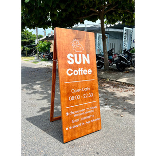 LUXI decor Standee gỗ 2 mặt giá rẻ tại xưởng mẫu mã độc