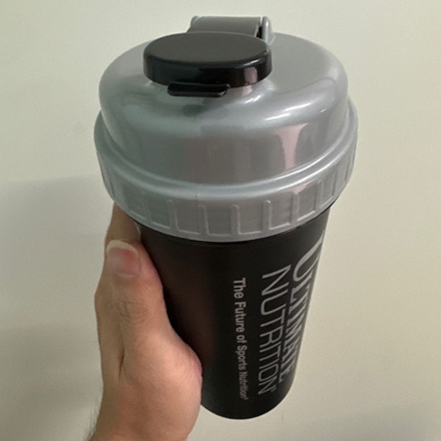 Bình lắc Tập Gym Phụ Kiện Tập Luyện Thể hình ULTIMATE NUTRITION SHAKER 1N 700ML