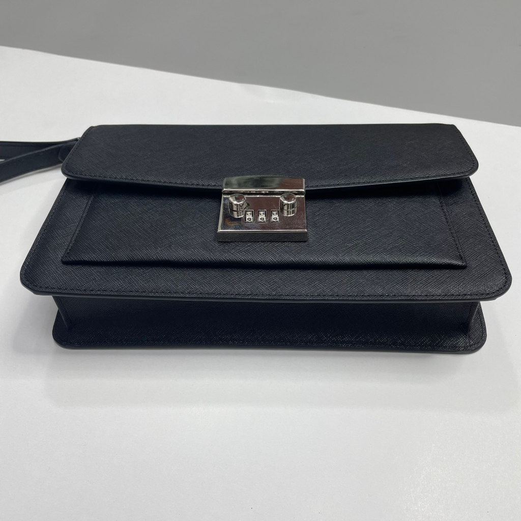 Clutch Cầm Tay Kapa Khóa Số