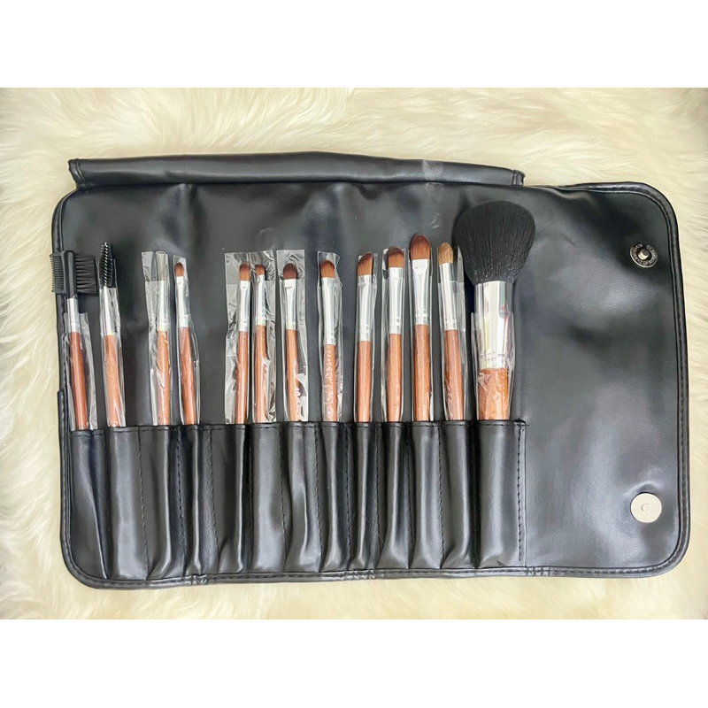 Bộ cọ trang điểm CLIO 13 cây