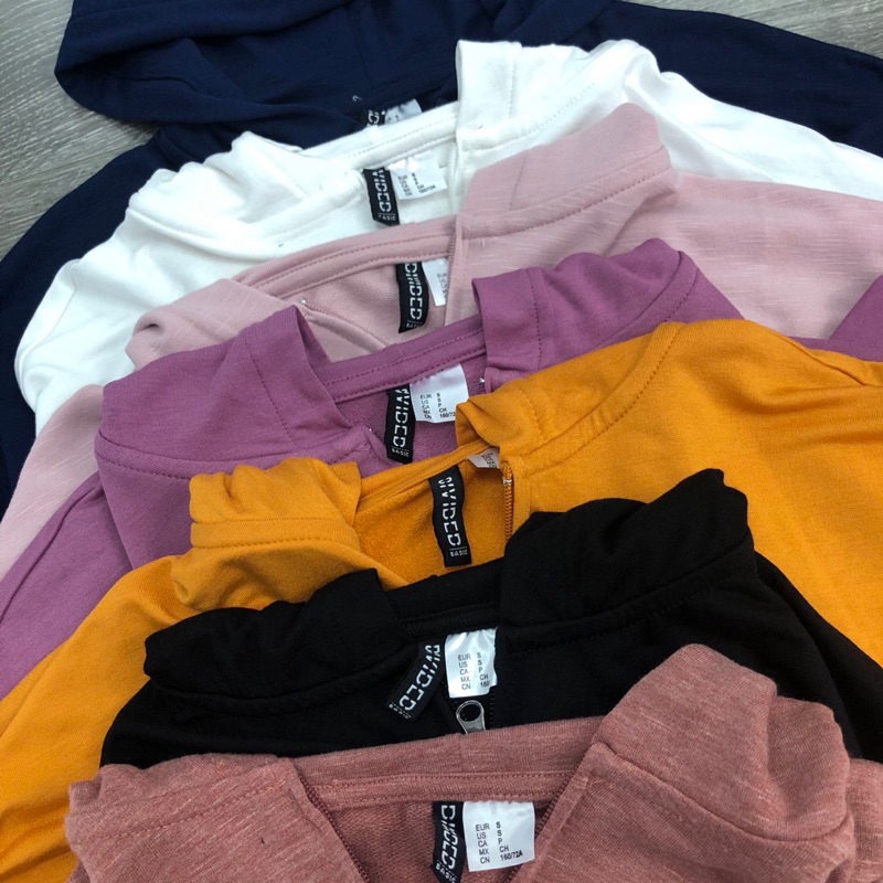AnDi.vnxk Áo khoác croptop thun có nón xuất - H.M