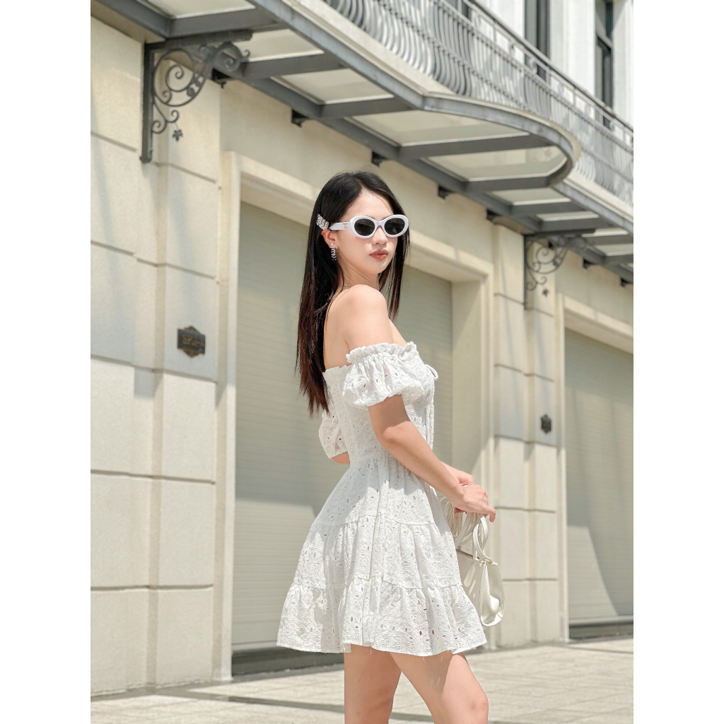 Đầm cúp ngực LYRA vải thô boi thêu ren nhún quanh hông tay lồng đèn rời phong cách trẻ trung, nữ tính -  LWNVD011