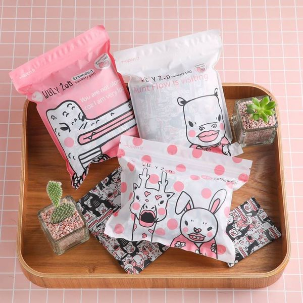 Combo băng vệ sinh BELLE FLORA Ugly Zoo hàng ngày. 3 gói