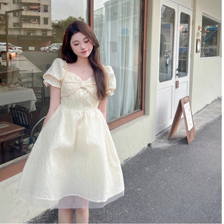 Váy chốt trên live
