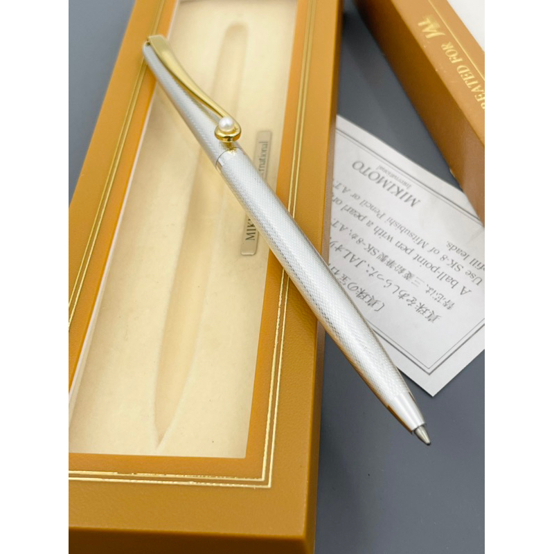 Bút bi xoay Mikimoto made in Japan- 1150.25194