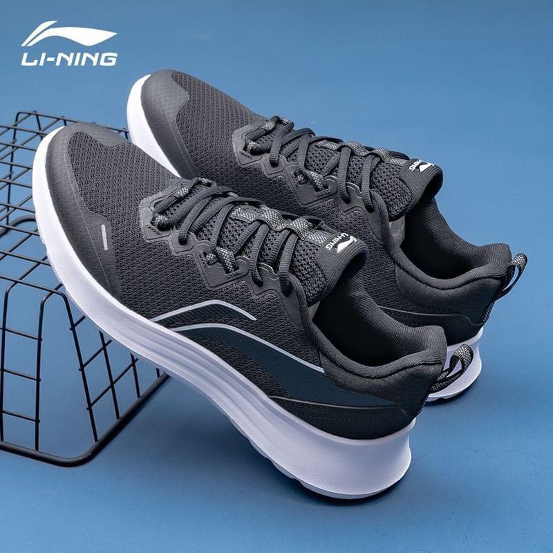 Giày thể thao Lining đen độn đế trắng