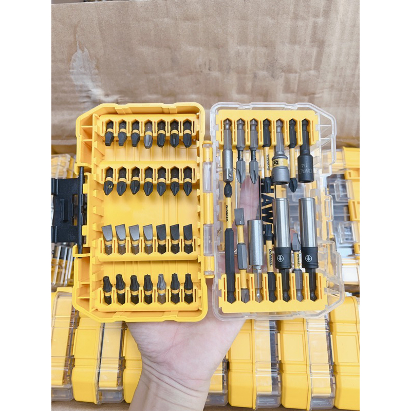 Hộp mũi  vít Dewat siêu đẹp  ,siêu sịn  xò