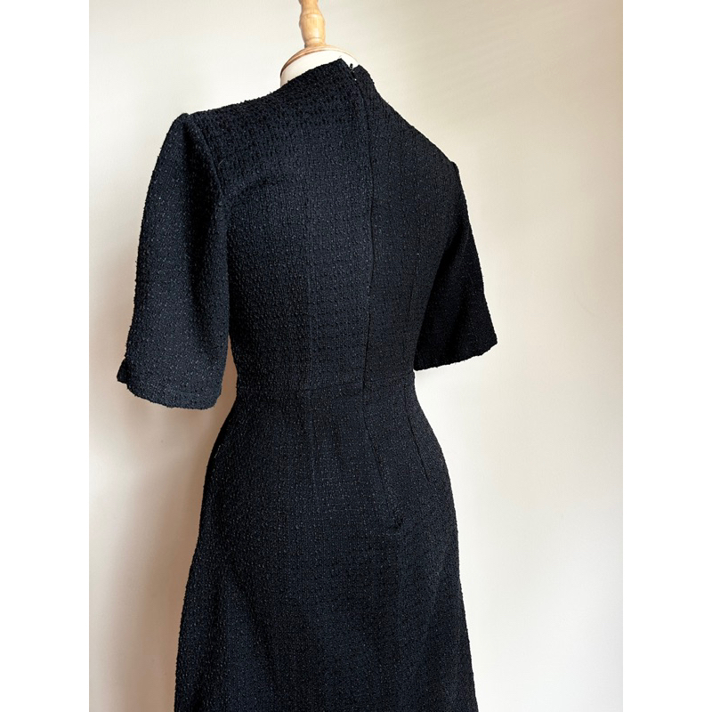 Váy vải tweet đen sang trọng